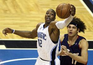 pg电子-霍华德生涯前14季连续场均两双 历史仅两位比肩张伯伦